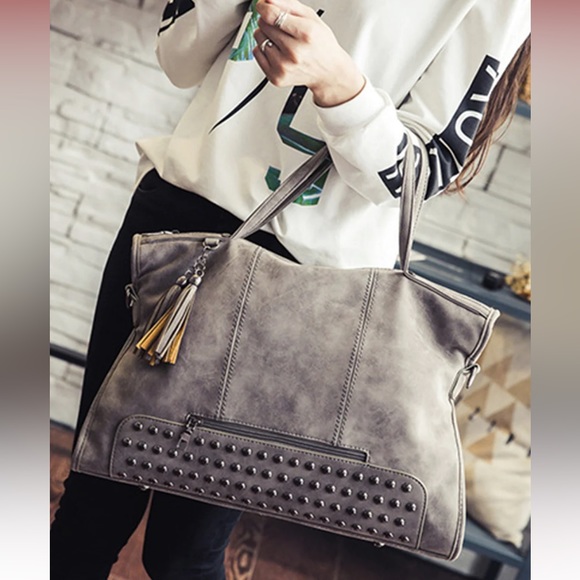 BLUSHING OWL STUDDED VINTAGE BAG 💖🌸IN STORES🌸💖 - Picture 2 of 4